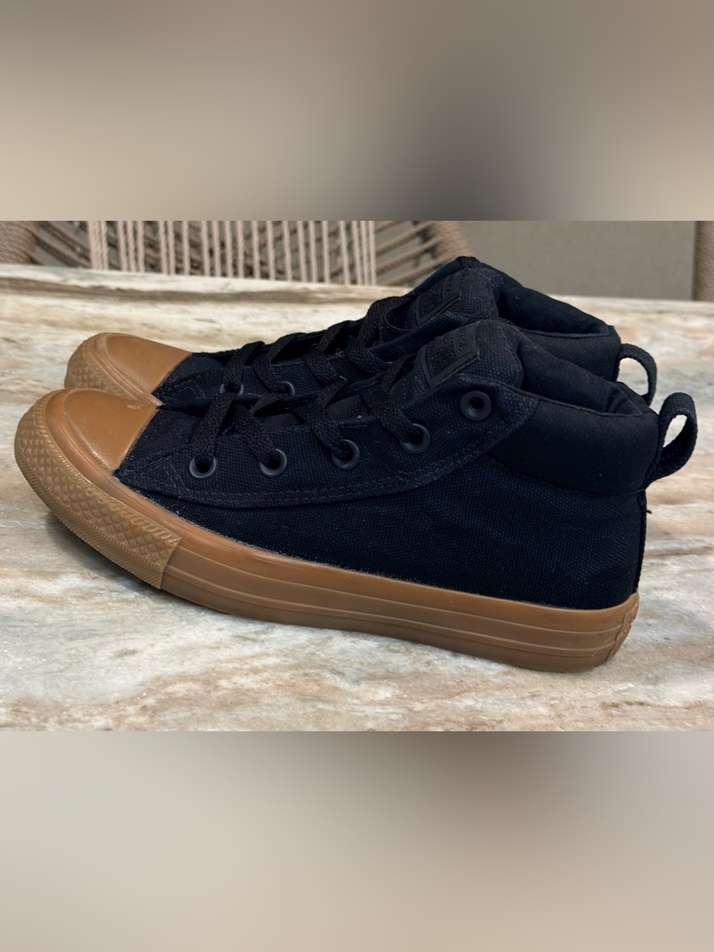 CONVERSE Chuck Taylor All Star black high top gum bottom sneakers. Sz M4/W6 - Picture 2 of 8